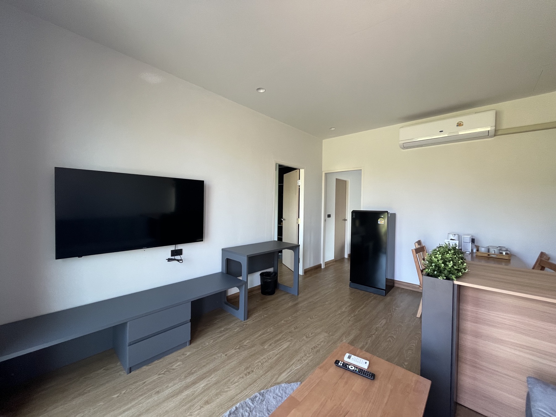 Two Bedroom Deluxe interior living space